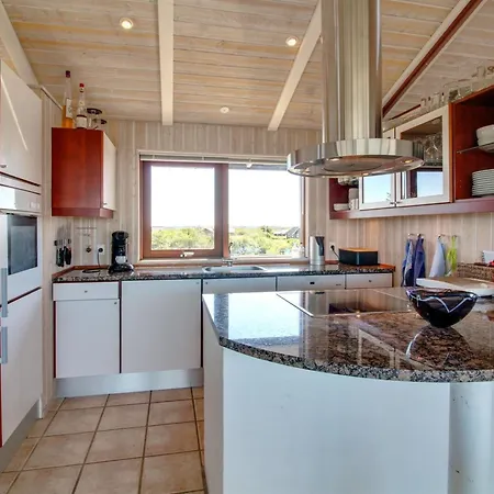 Alim - 300m From The Sea By Interhome *