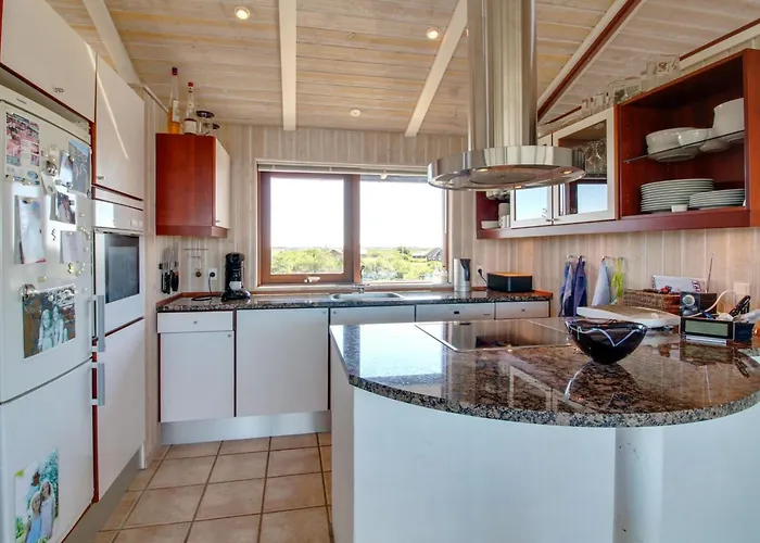 Alim - 300m From The Sea By Interhome